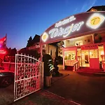 托卡耶尔康体酒店 3*
