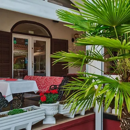 Hotel Tokajer Wellness Panzió 3*