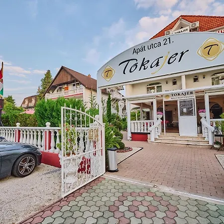 Tokajer Wellness Panzio Keszthely